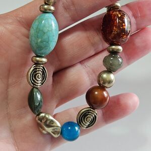 Gold tone beaded stretch bracelet